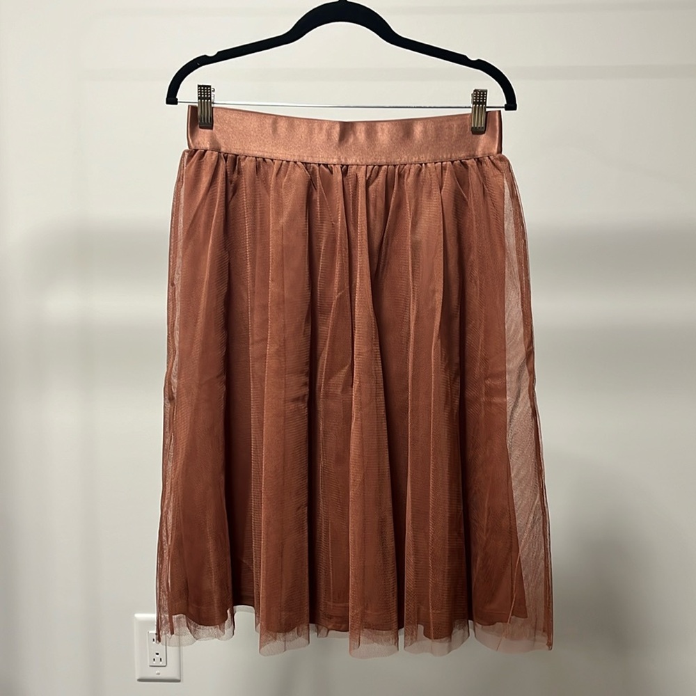 EXPRESS brown pink tulle skirt, size M, new with tag.